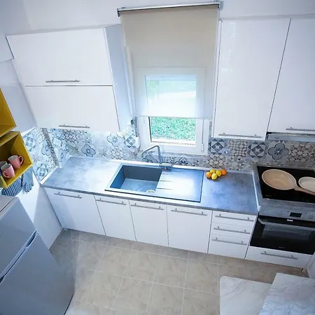 Cozy Kallithea Apartment